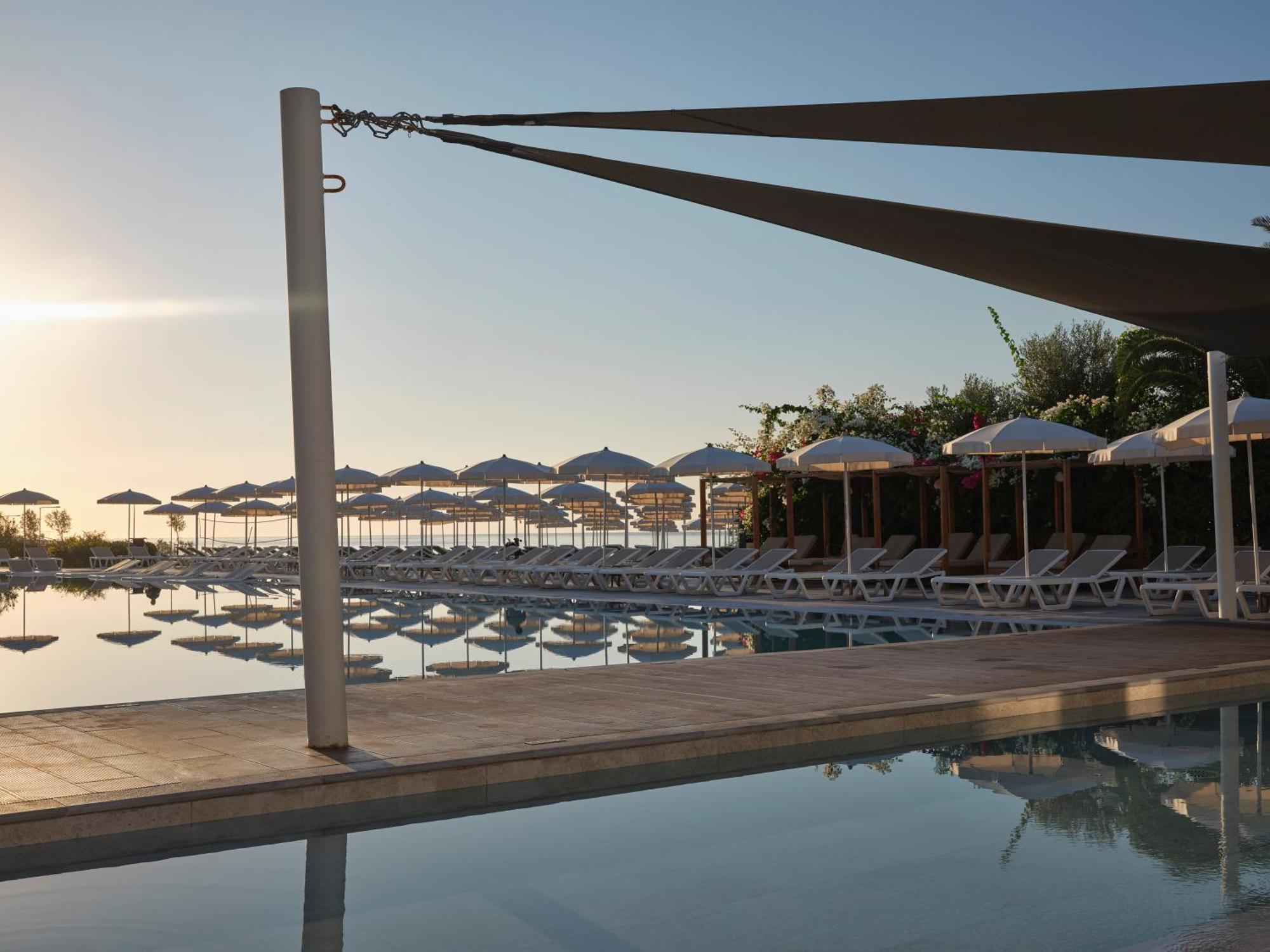 Atlantica Sungarden Park Hotell 4*